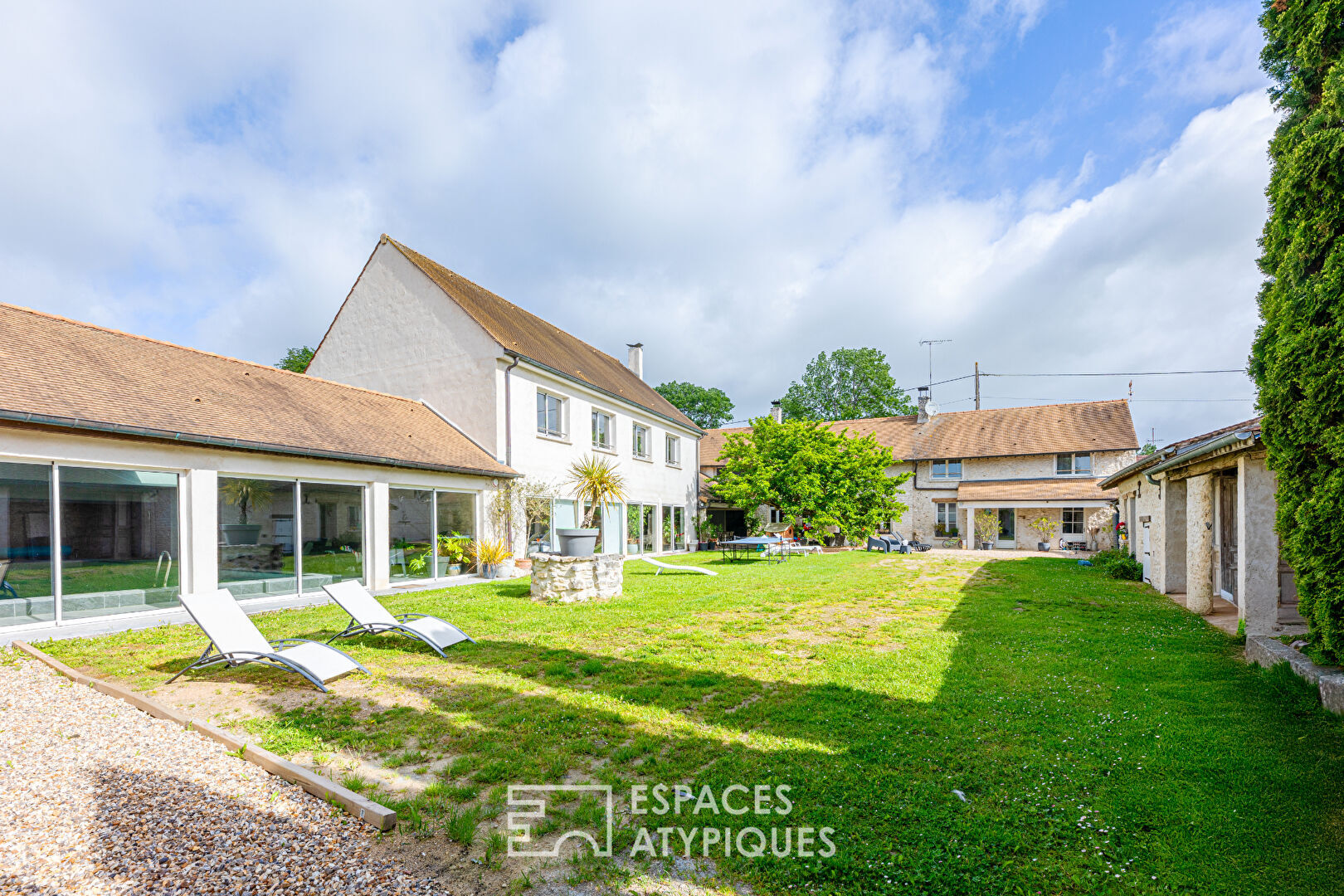 Agence immobilière de Espaces Atypiques Yvelines - ESPACES ATYPIQUES YVELINES
