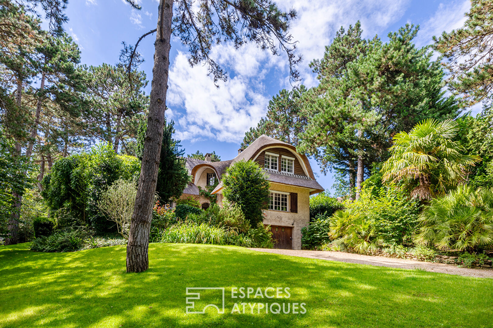 Agence immobilière de Espaces Atypiques Yvelines - ESPACES ATYPIQUES YVELINES