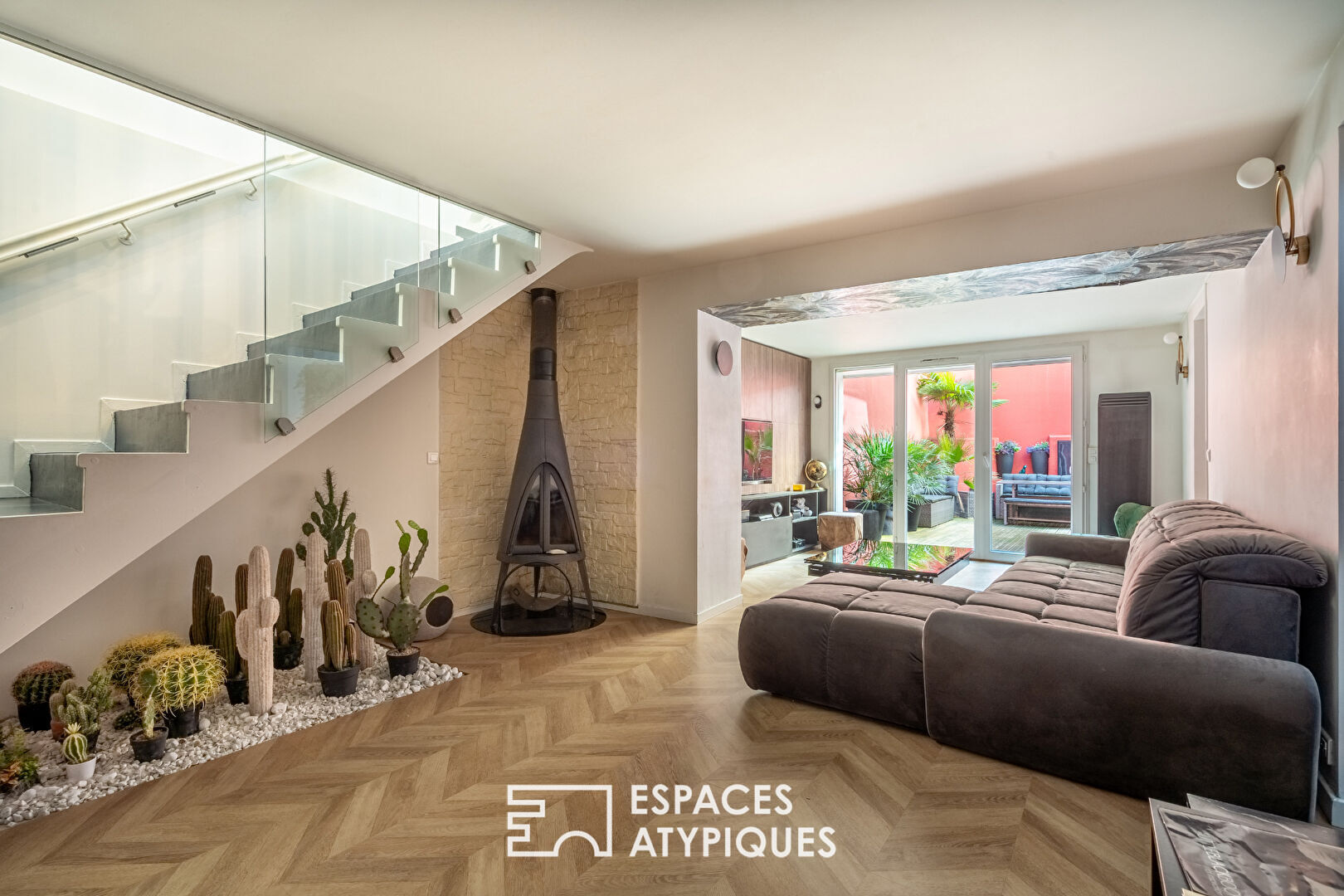 Agence immobilière de ESPACES ATYPIQUES VAL DE MARNE