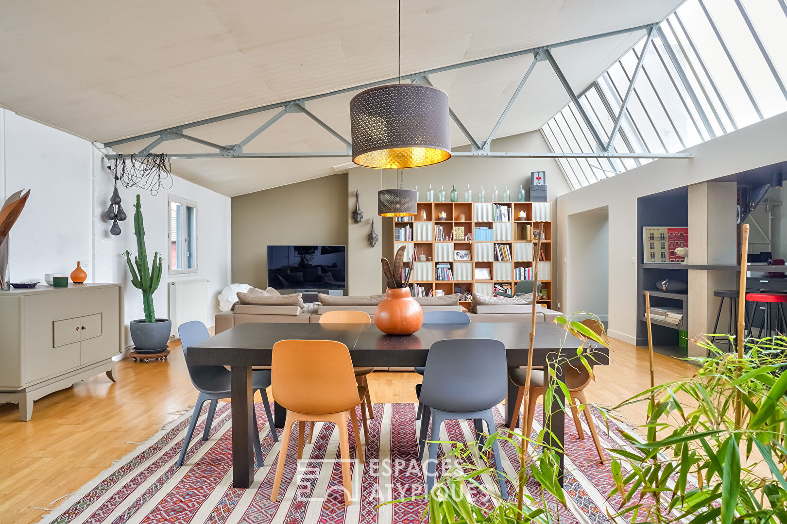 Agence immobilière de ESPACES ATYPIQUES Hauts de Seine