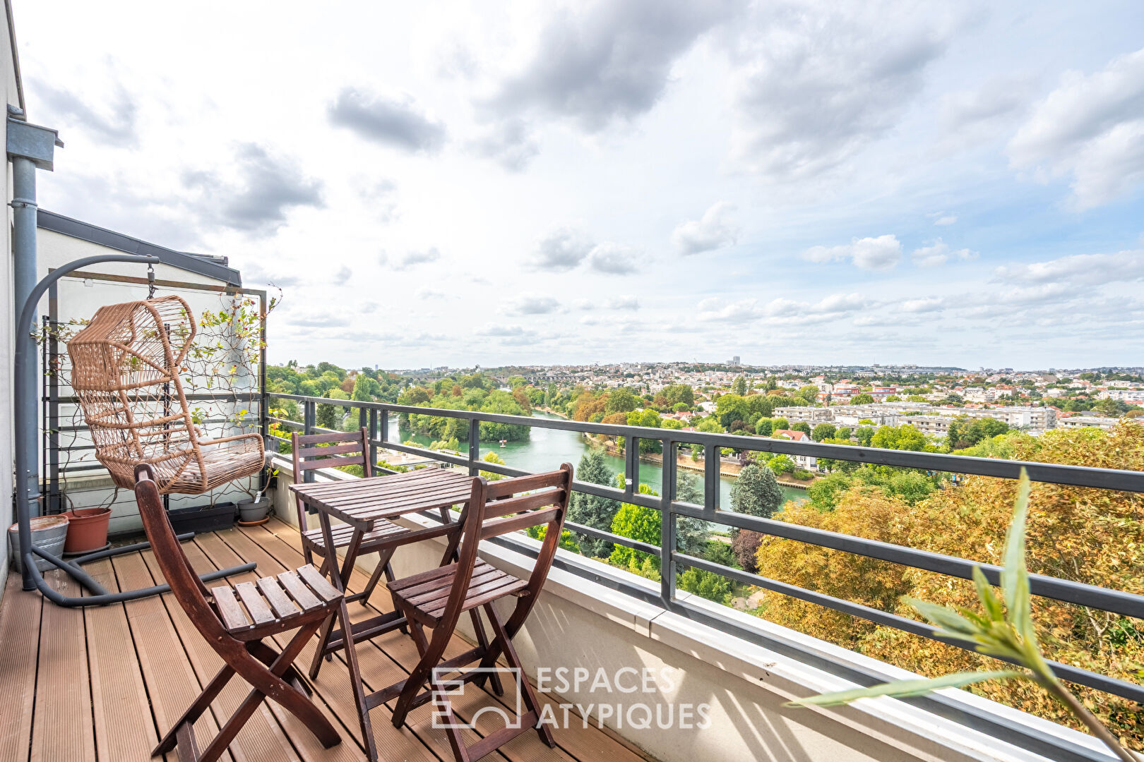 Agence immobilière de ESPACES ATYPIQUES VAL DE MARNE