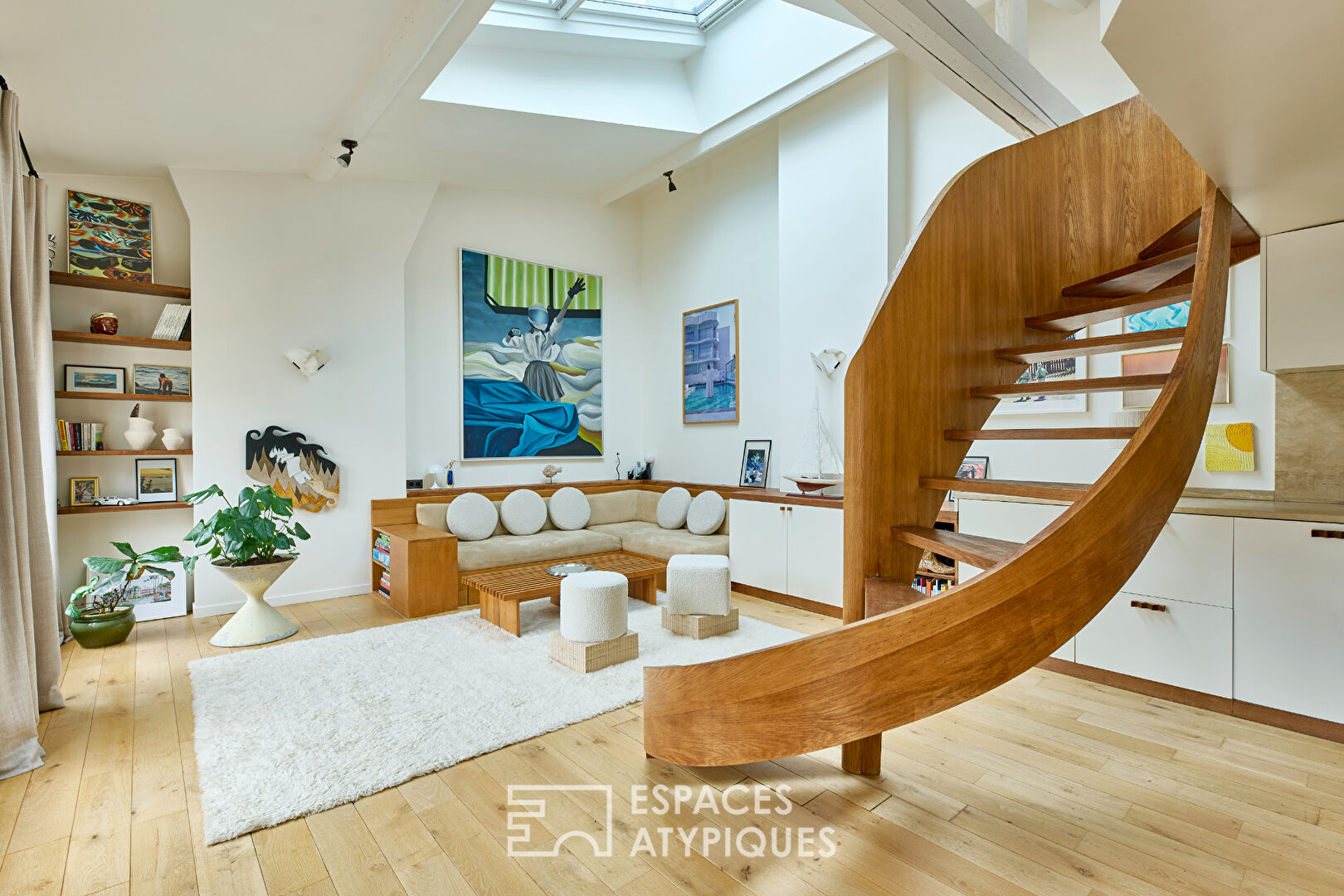 Agence immobilière de ESPACES ATYPIQUES PARIS