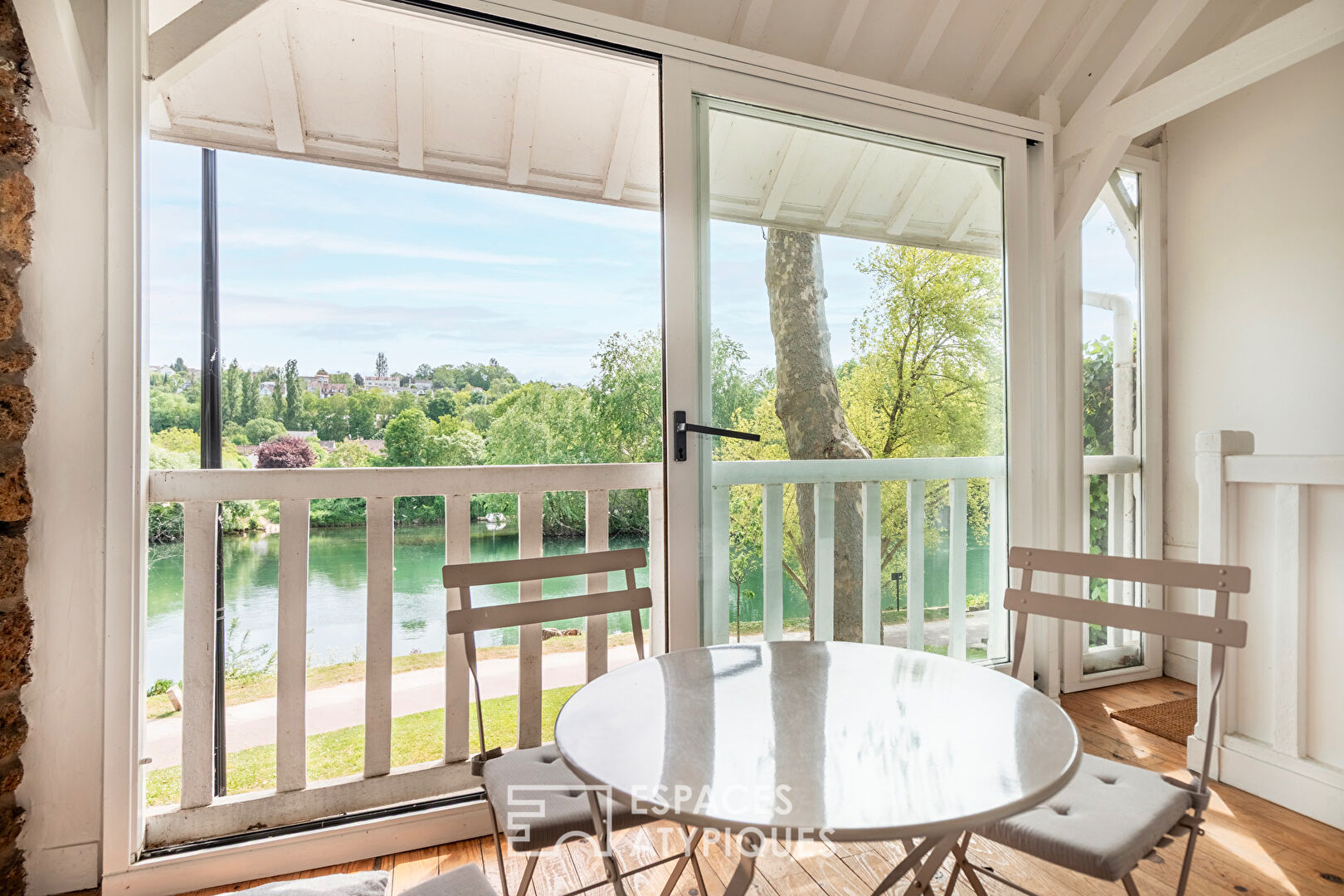Agence immobilière de ESPACES ATYPIQUES VAL DE MARNE