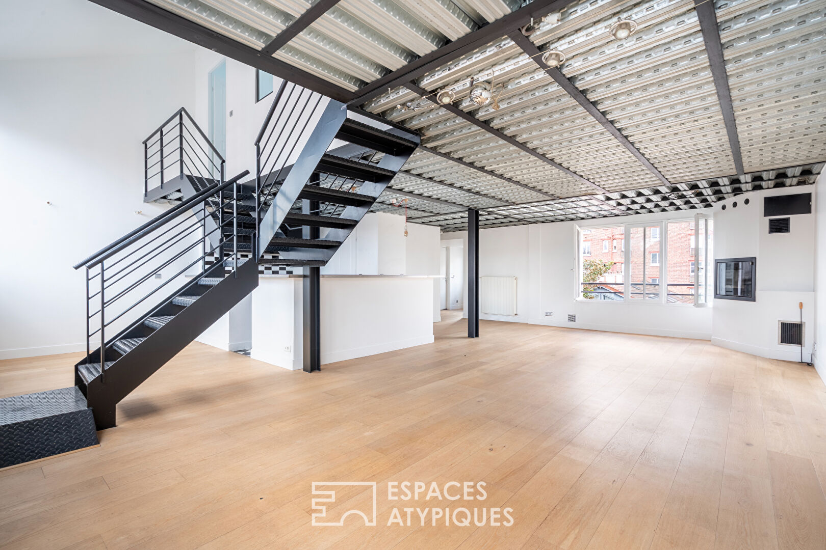 Agence immobilière de ESPACES ATYPIQUES SEINE SAINT DENIS