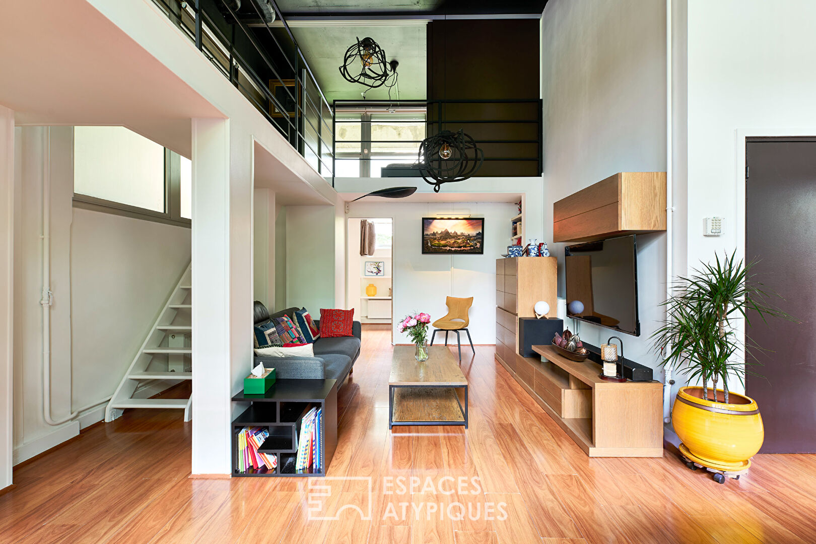 Agence immobilière de ESPACES ATYPIQUES Paris - Est