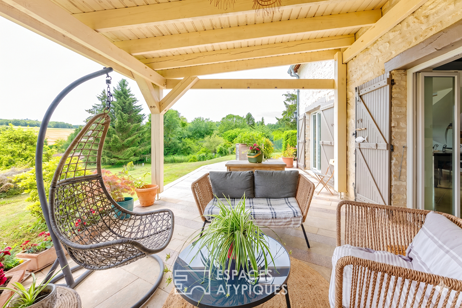 Agence immobilière de Espaces Atypiques Yvelines - ESPACES ATYPIQUES YVELINES