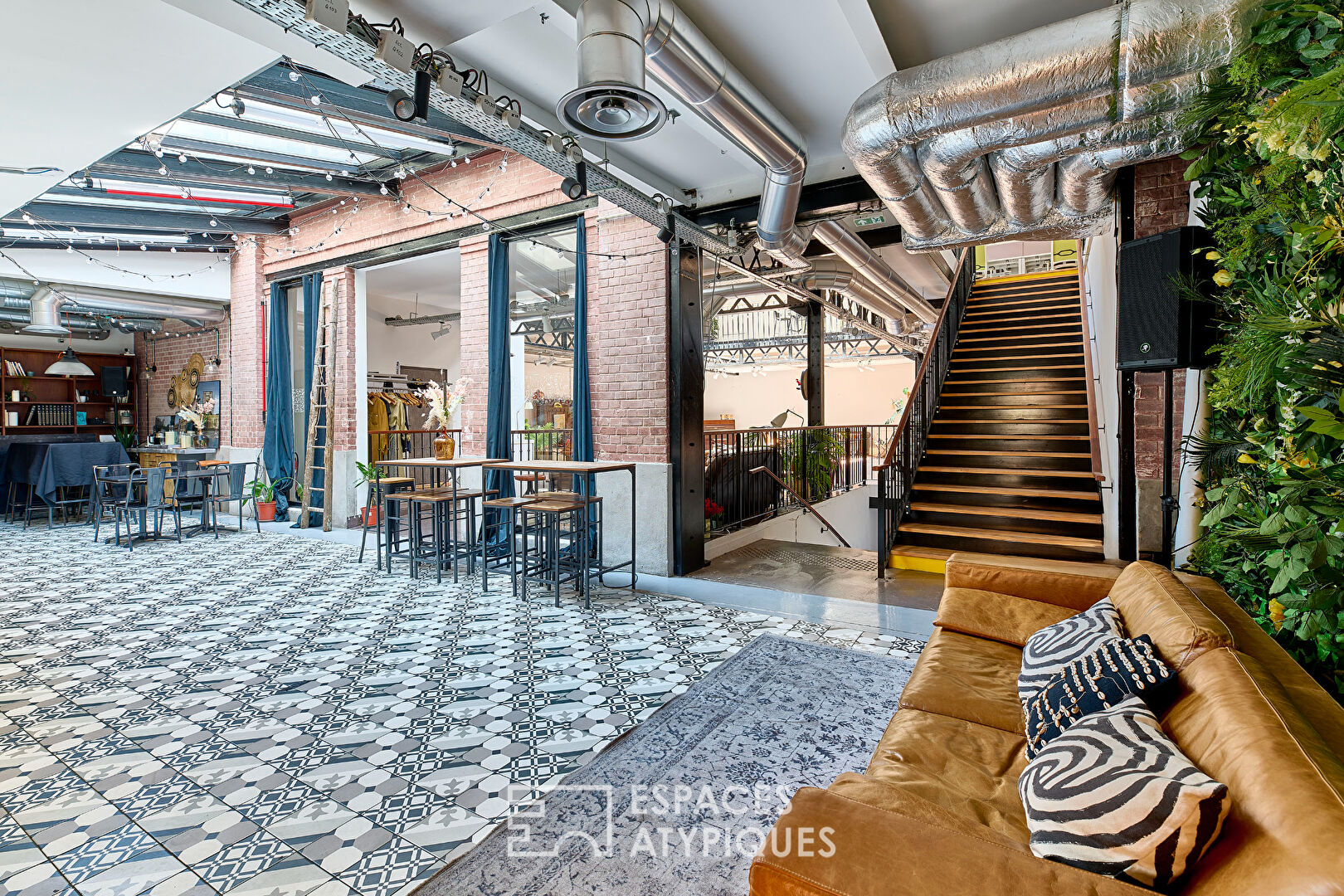 Agence immobilière de ESPACES ATYPIQUES PARIS - ESPACES ATYPIQUES PARIS OUEST