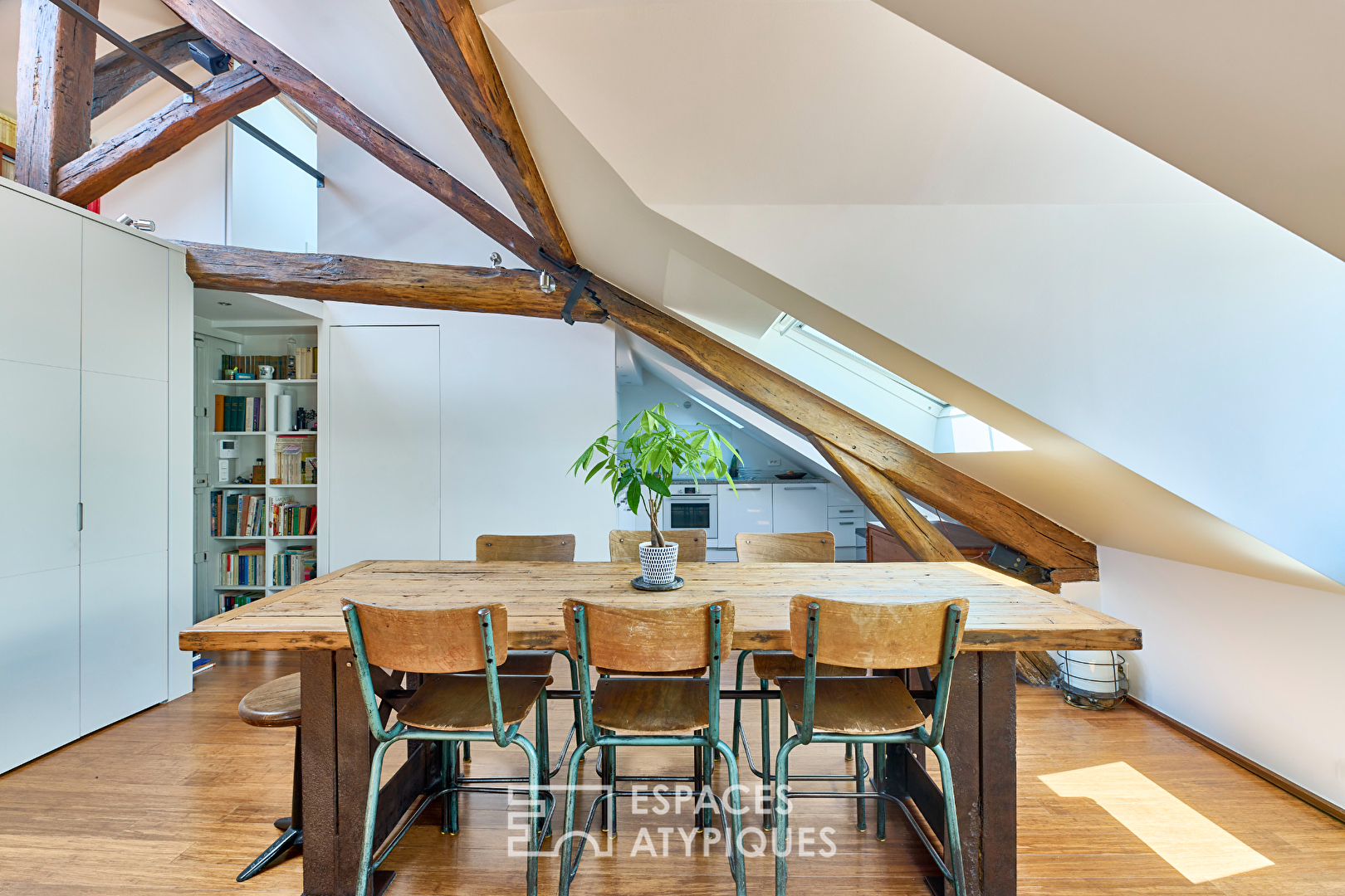 Agence immobilière de ESPACES ATYPIQUES PARIS