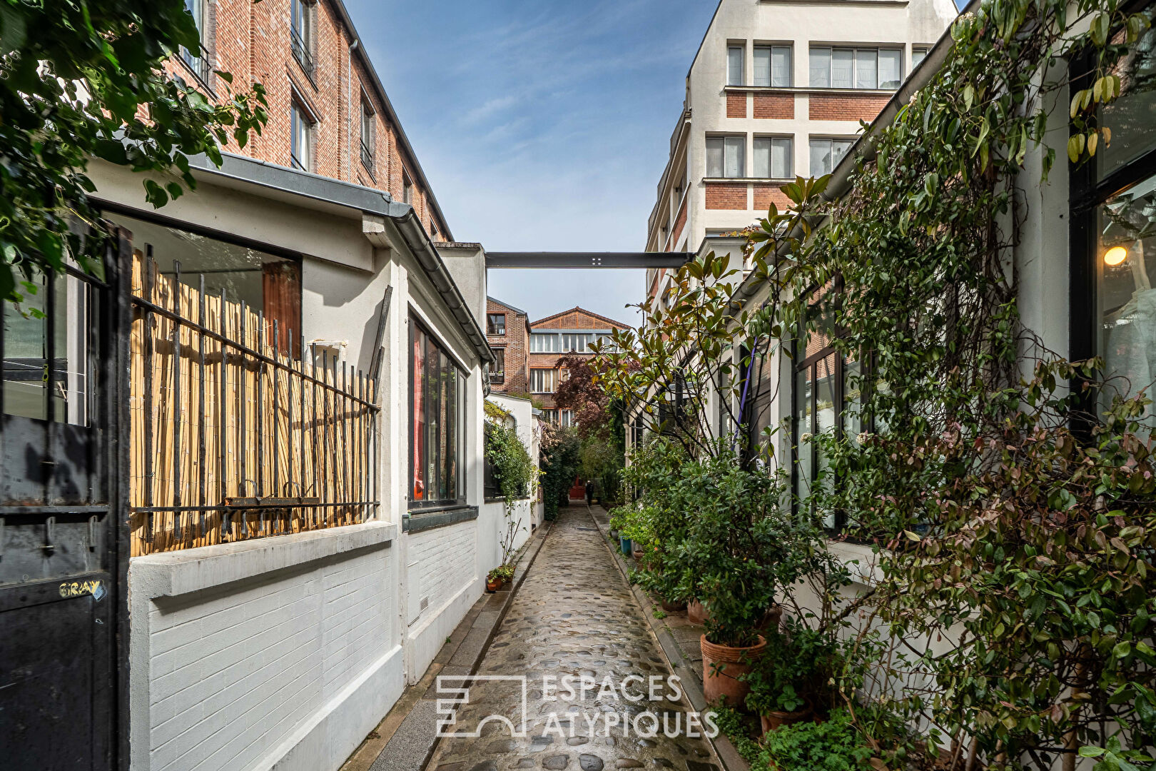 Agence immobilière de ESPACES ATYPIQUES PARIS