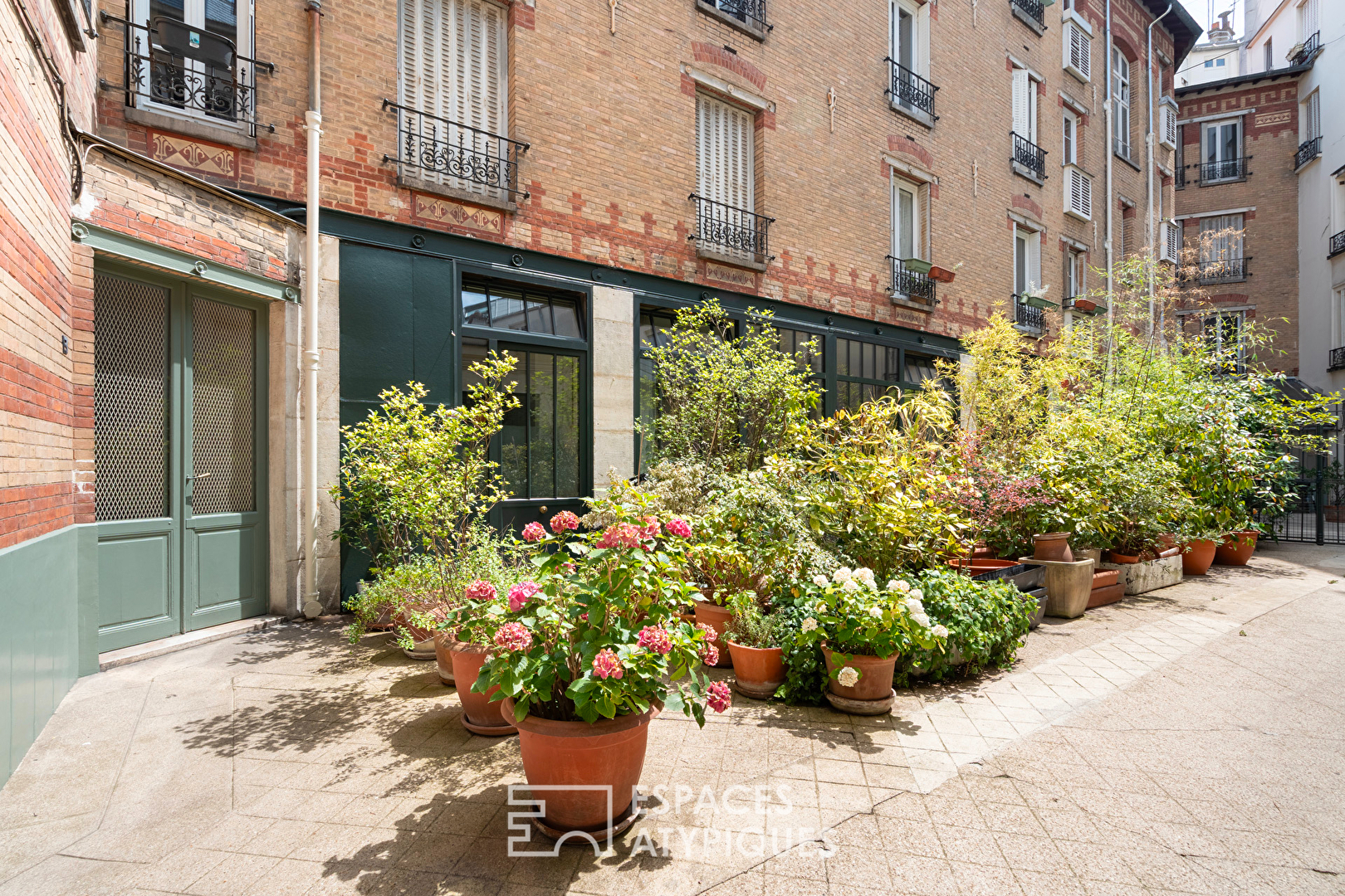 Agence immobilière de ESPACES ATYPIQUES Paris - Est