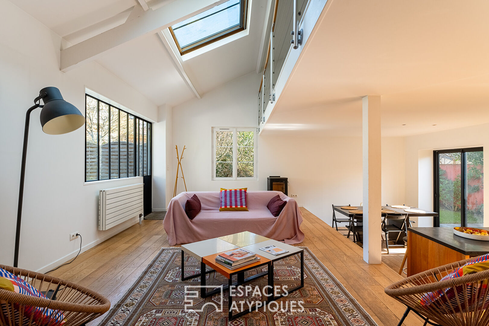 Agence immobilière de Espaces Atypiques Yvelines - ESPACES ATYPIQUES YVELINES