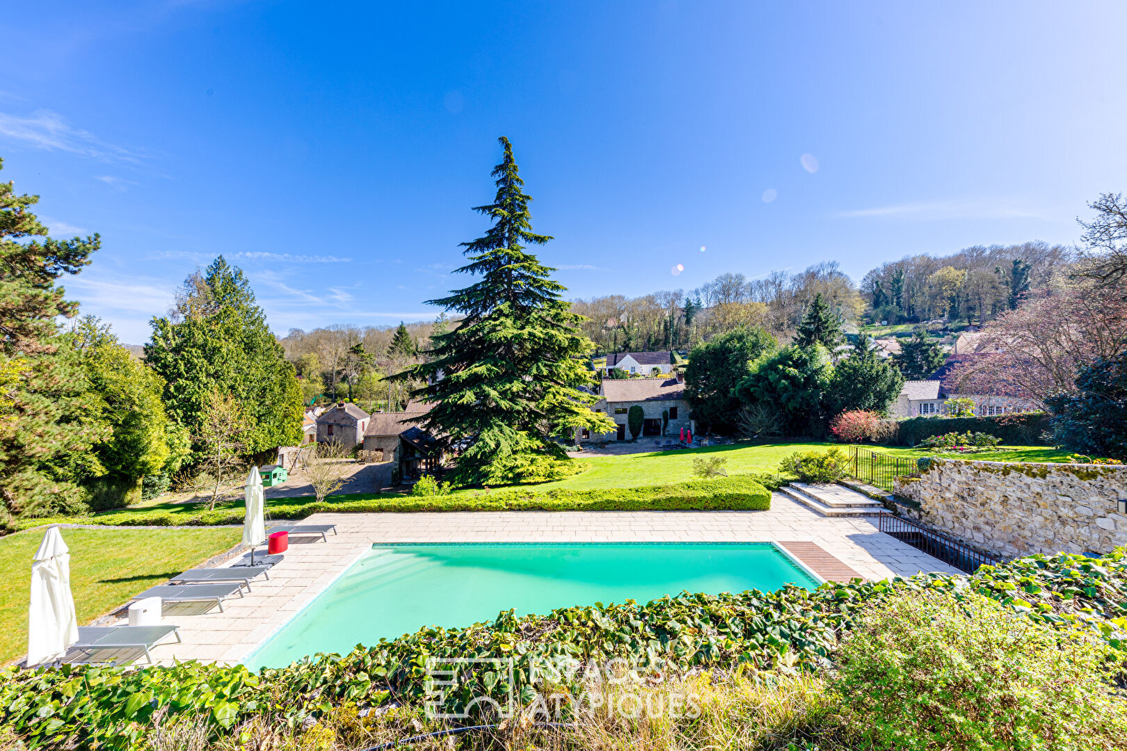 Agence immobilière de Espaces Atypiques Yvelines - ESPACES ATYPIQUES YVELINES