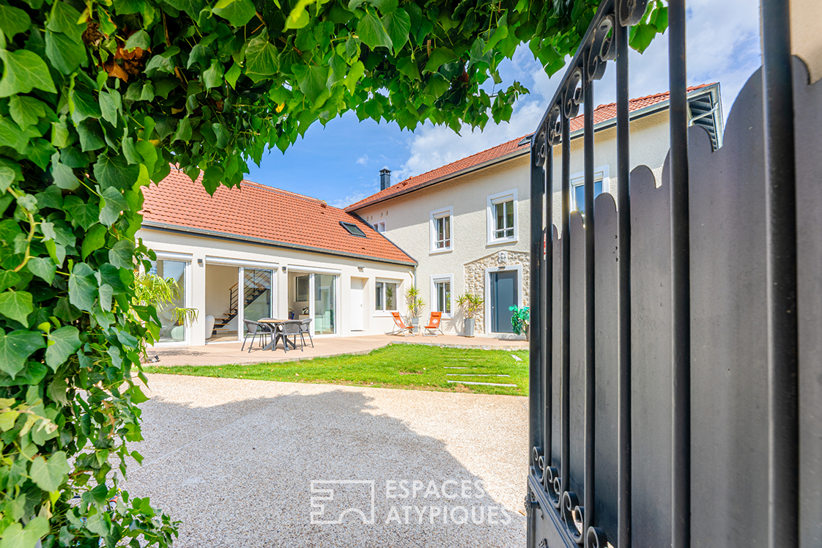 Agence immobilière de Espaces Atypiques Yvelines - ESPACES ATYPIQUES YVELINES