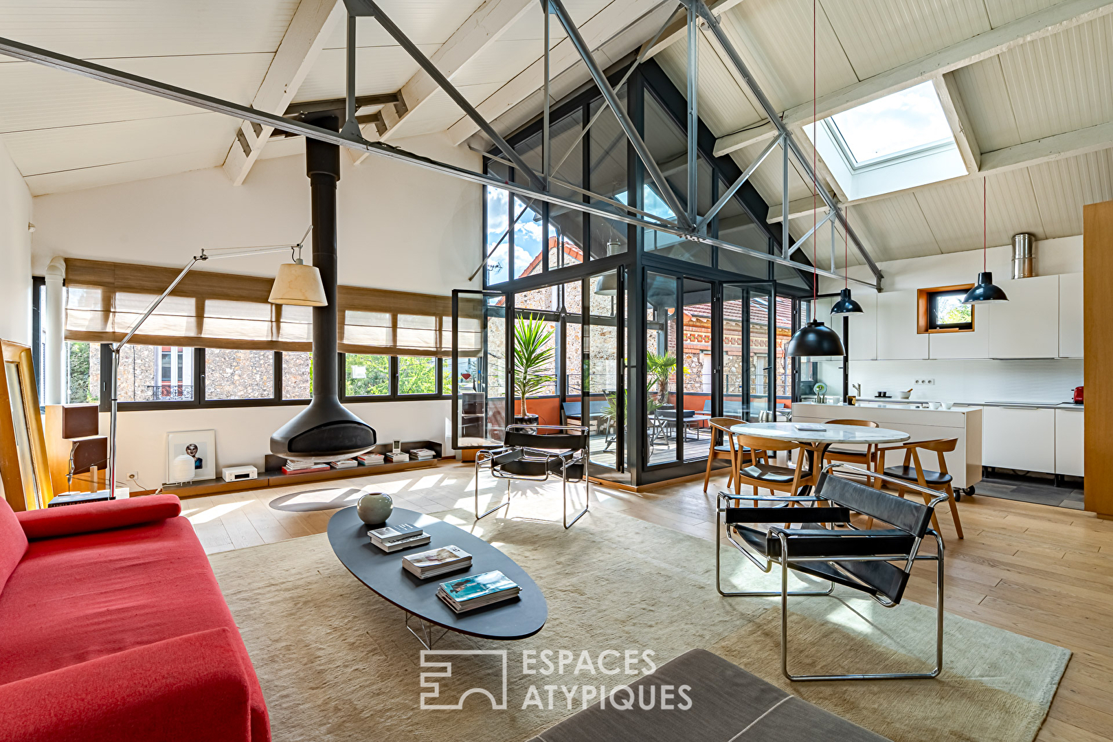 Agence immobilière de ESPACES ATYPIQUES Hauts de Seine