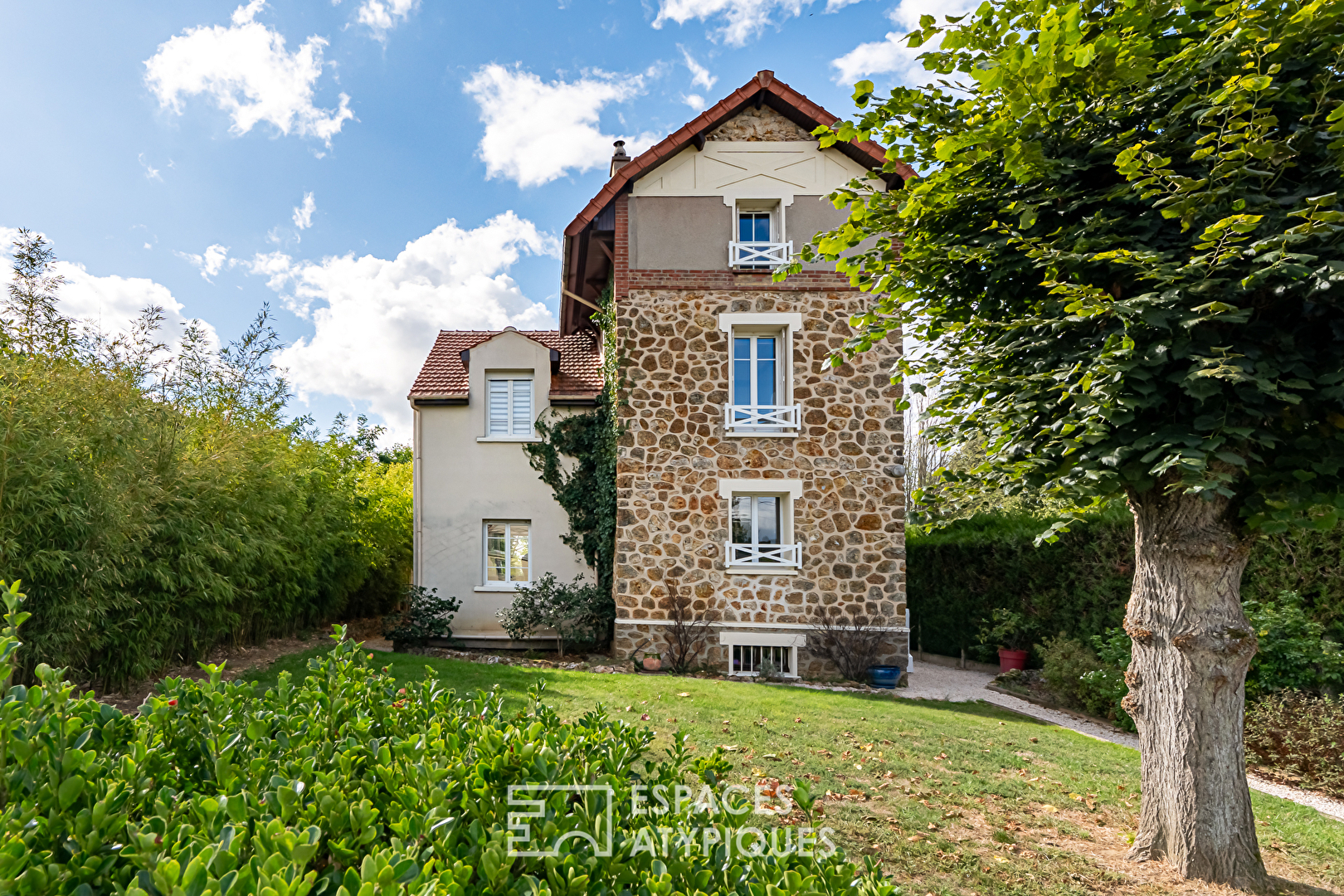 Agence immobilière de Espaces Atypiques Yvelines - ESPACES ATYPIQUES YVELINES