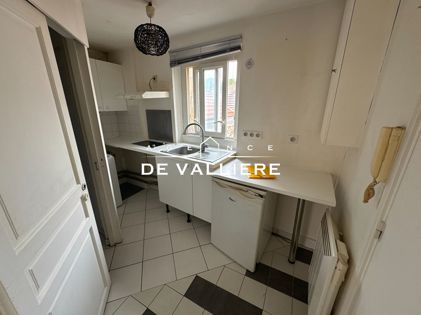 Photo NANTERRE - Centre-Ville - Studio image 3/6