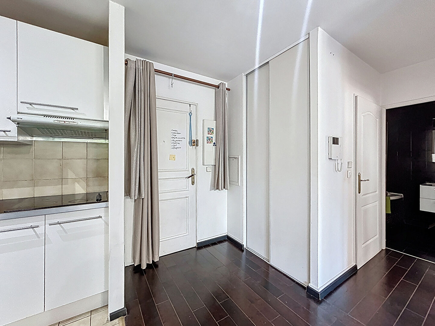 Photo Appartement Suresnes  2 pièces - Hyper Centre image 5/6