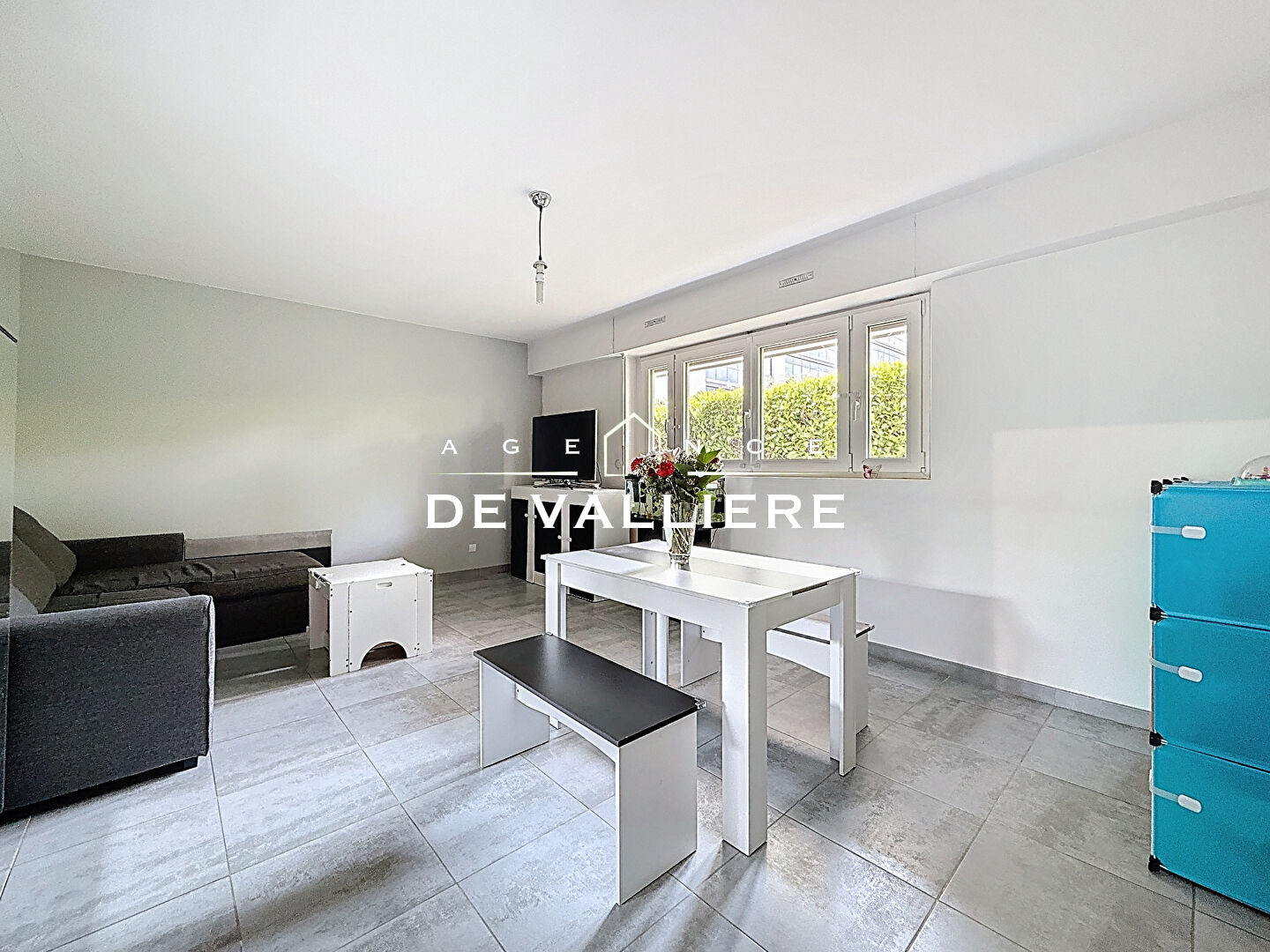 RUEIL-MALMAISON - Bords-de-Seine - Grand 2 pièces avec box