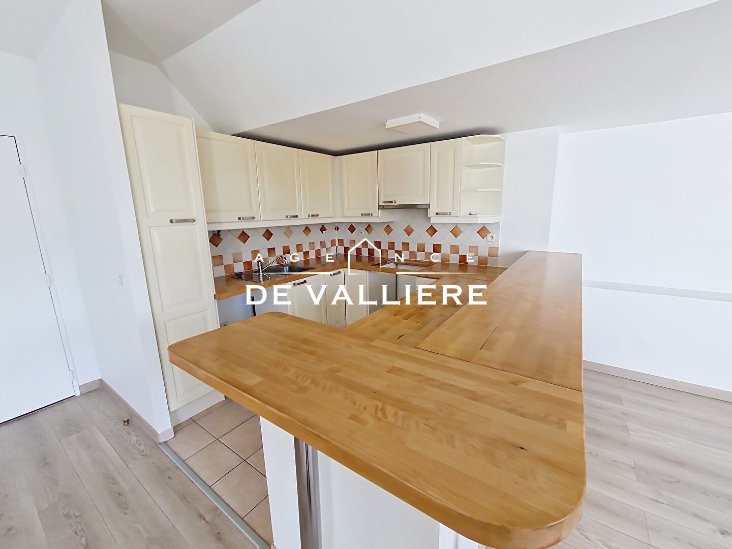 Photo NANTERRE HYPER CENTRE image 3/6