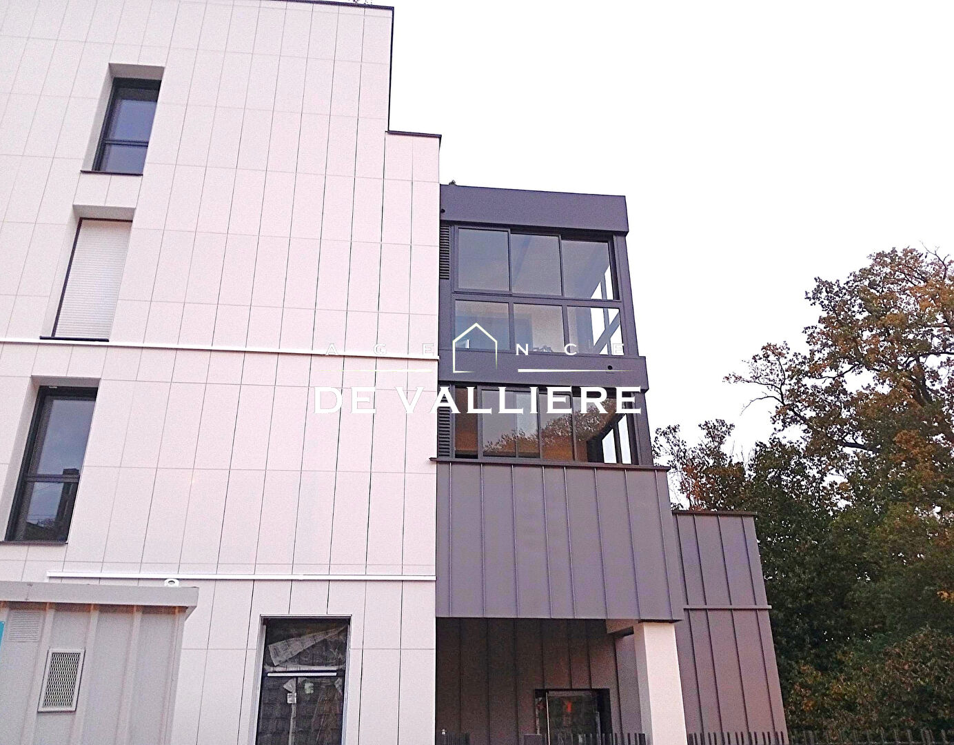 Photo 3p/ 59m2    SAINT-CYR-L'ECOLE image 2/6