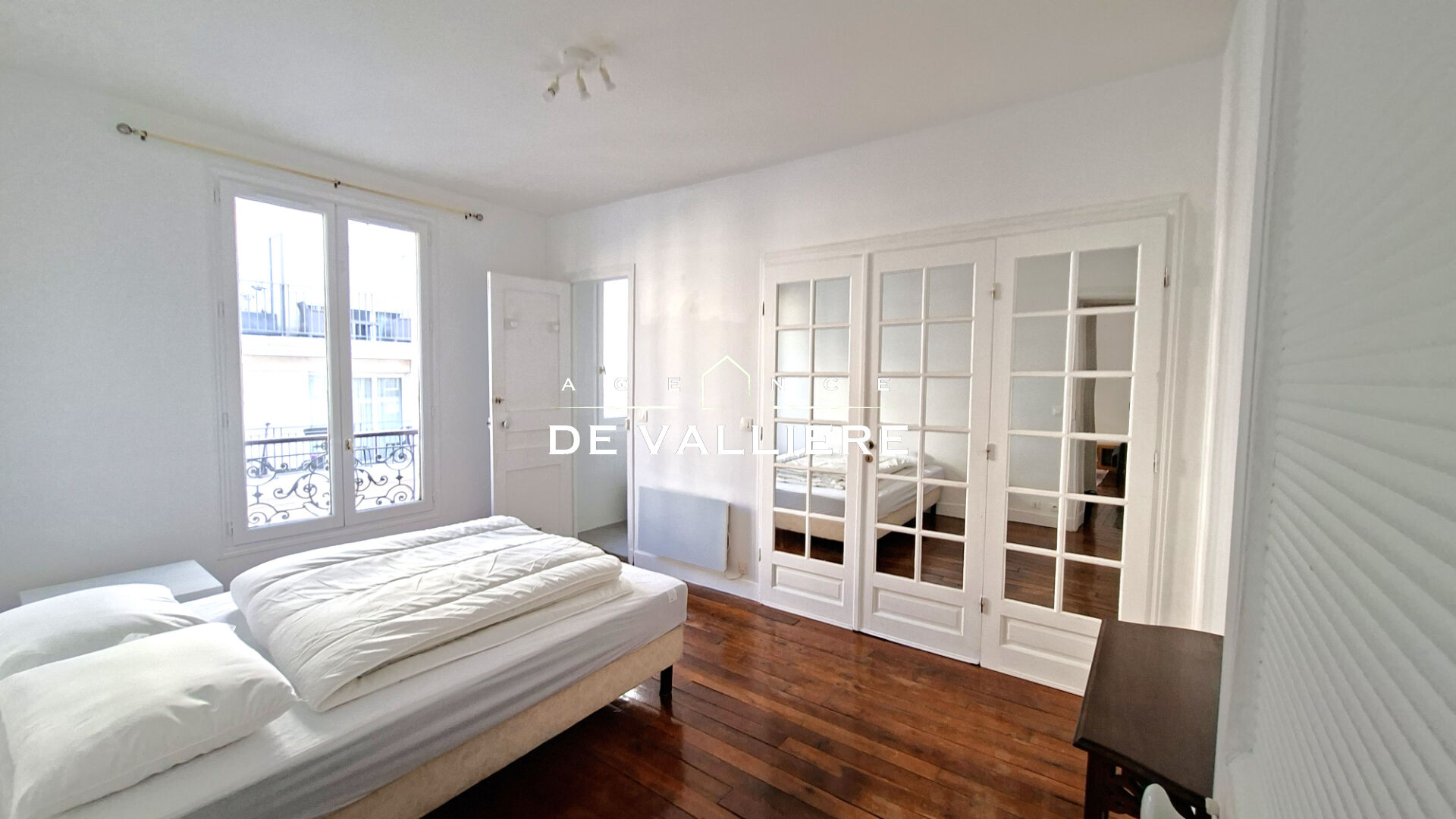 Photo PUTEAUX  CENTRE-VILLE Appartement 2 pièces meublé 36.07 m2 image 4/6