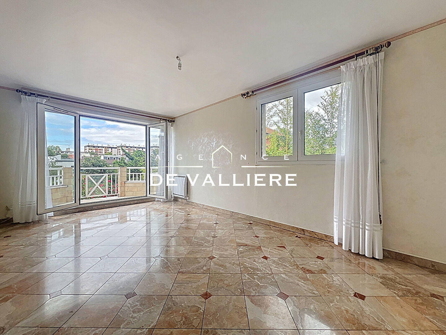 Photo APPARTEMENT DUPLEX - CENTRE VILLE image 2/6