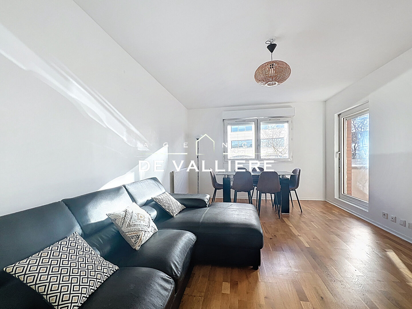 Photo RUEIL-MALMAISON - 2 pièces lumineux proche RER A - Rueil 2000 image 2/6