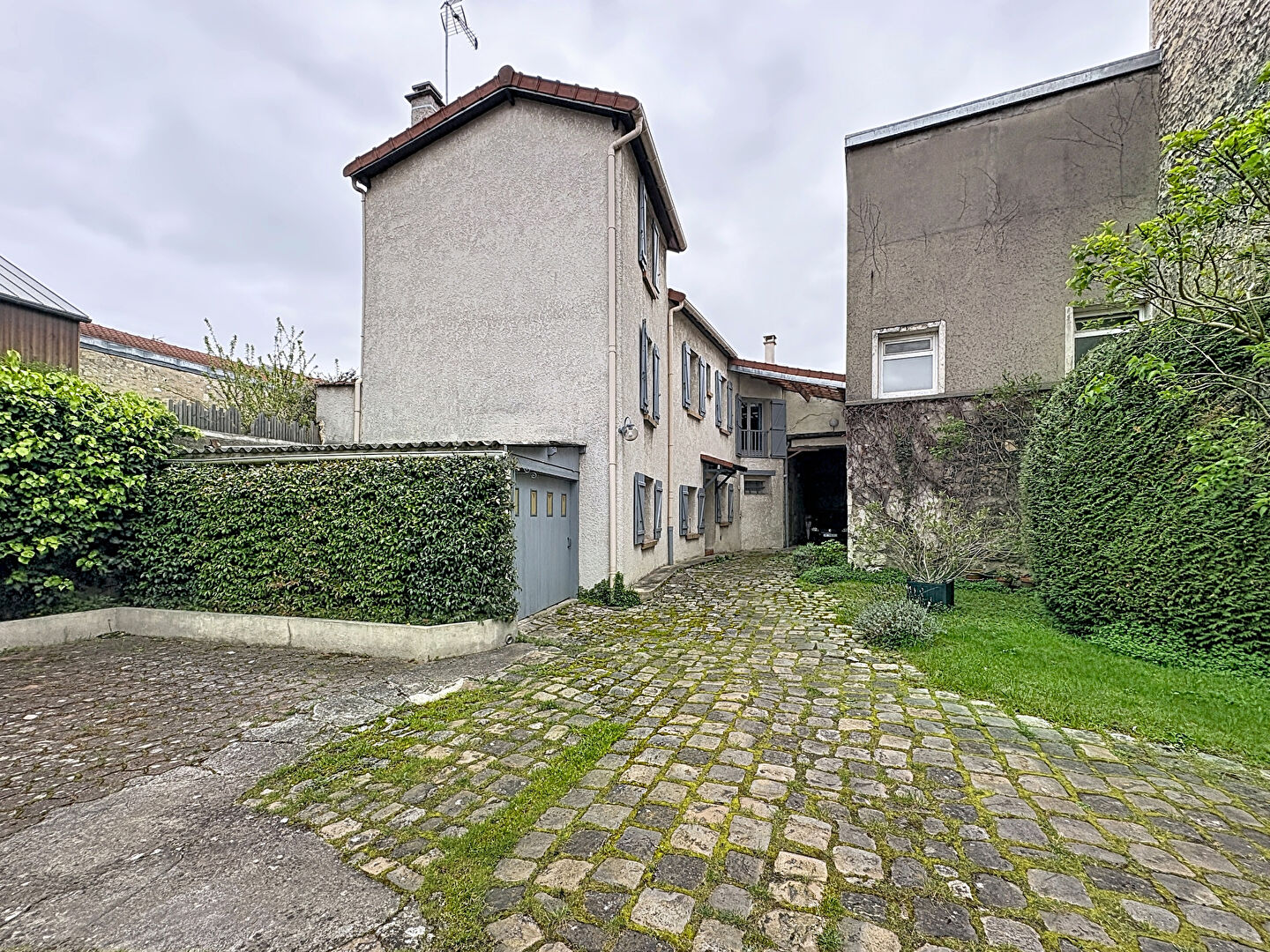 Agence immobilière de AGENCE DE VALLIERE - Nanterre Centre