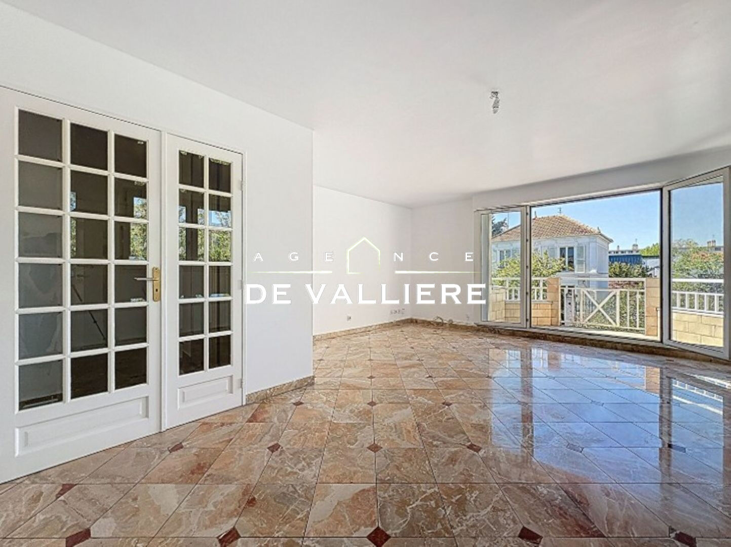 Agence immobilière de AGENCE DE VALLIERE - RUEIL