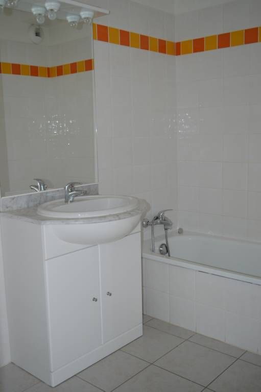 Photo 2 PIECES VIDE - PROCHE CENTRE - FONT-ROMEU image 4/6