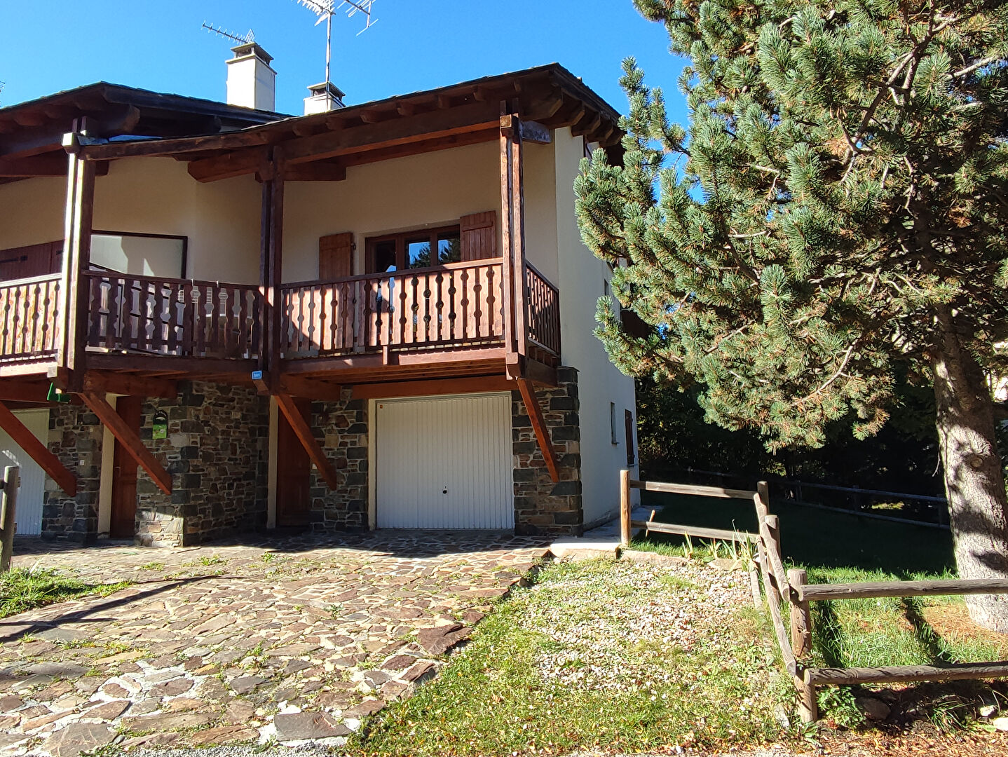 Agence immobilière de AGENCE PEYROT - AGENCE PEYROT Bolquere