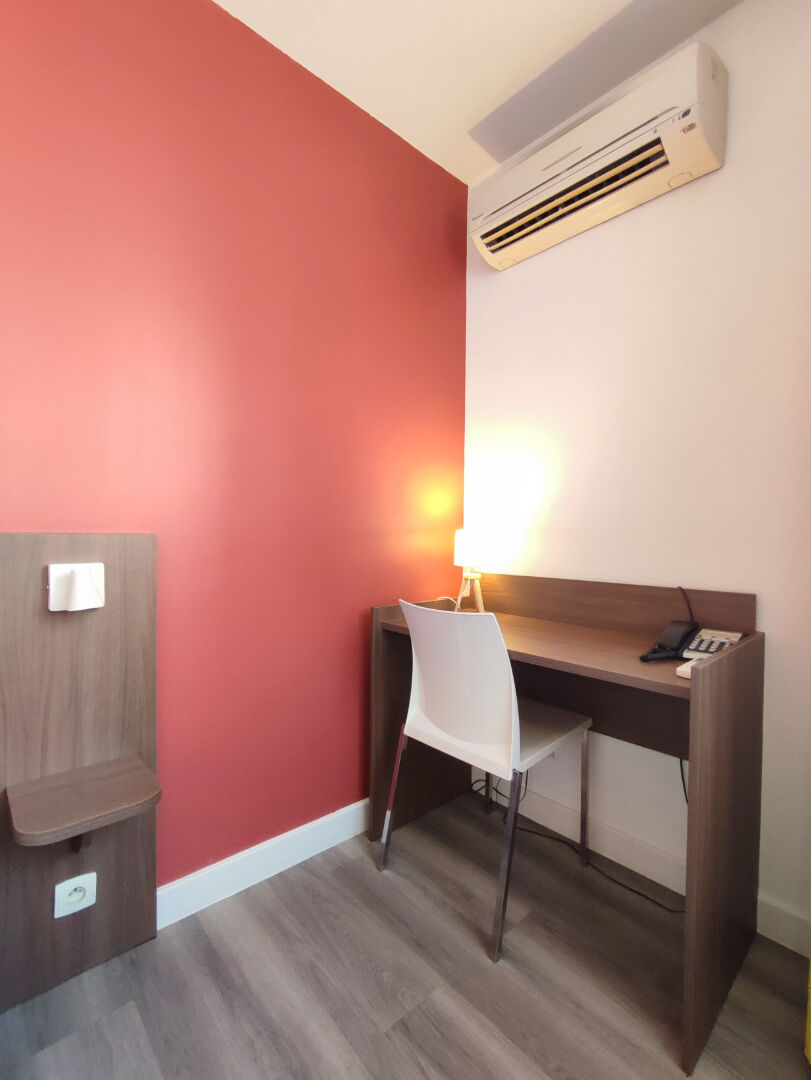 Photo CASTILLET - Appartement Type 1 pièce(s)  meublé 17.74 m2 et parking privé. image 5/6