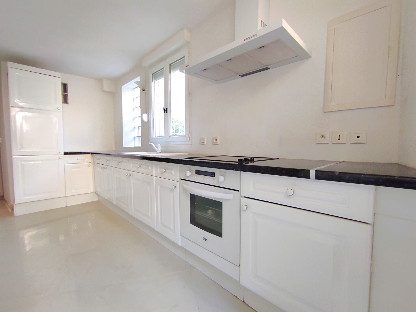 Photo Maison Roquefort Des Corbieres 4 pièce(s) 98.66 m2 image 2/6