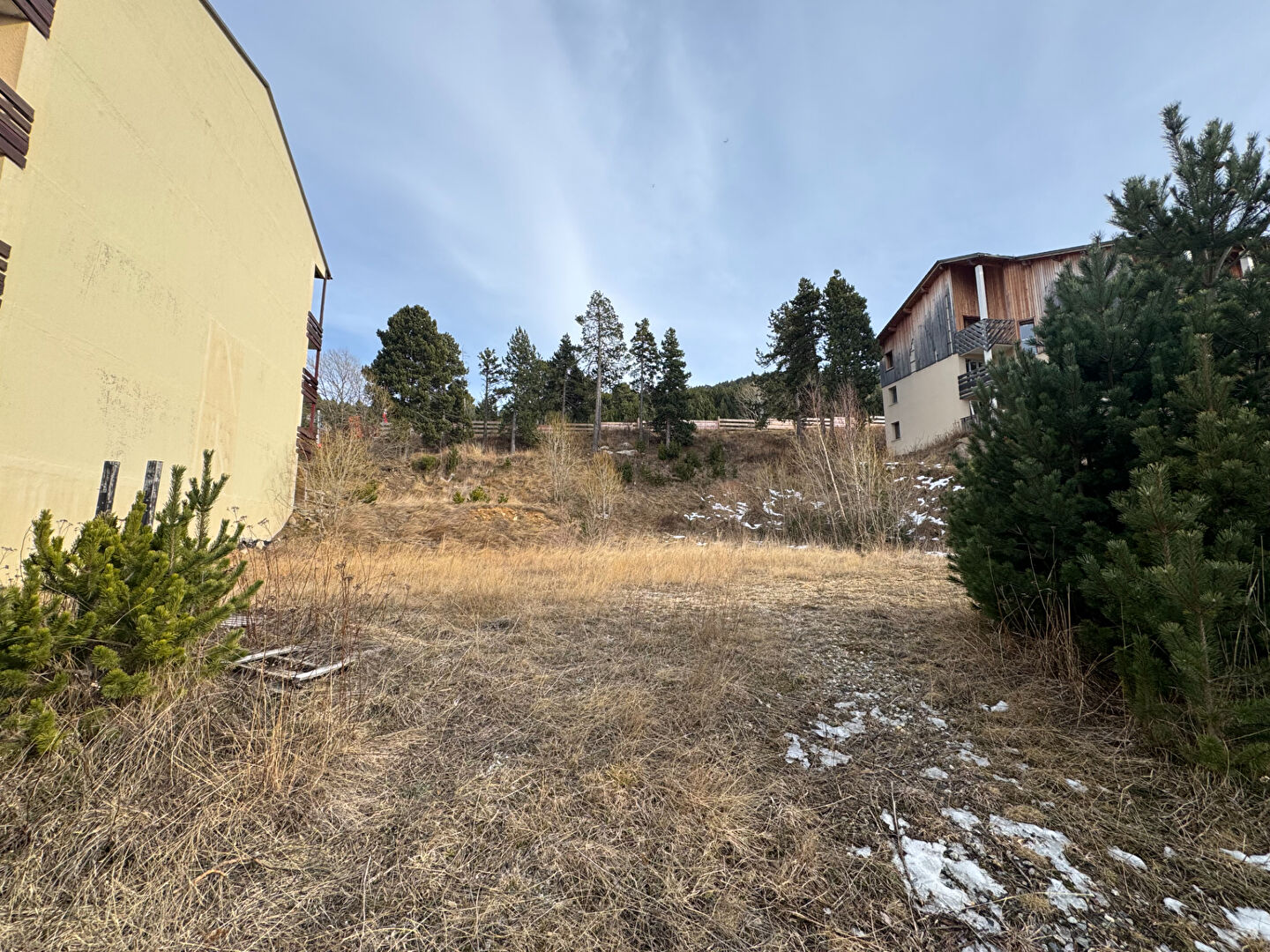 Photo Terrain pied de Pistes- EYNE STATION image 2/5