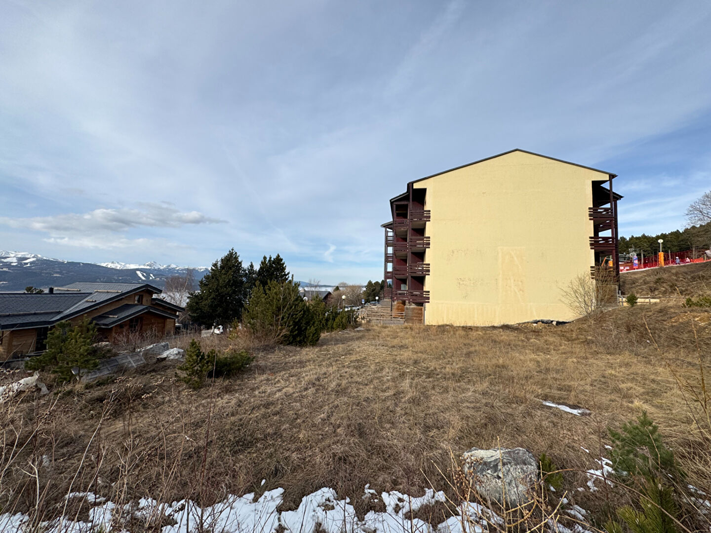 Photo Terrain pied de Pistes- EYNE STATION image 5/5