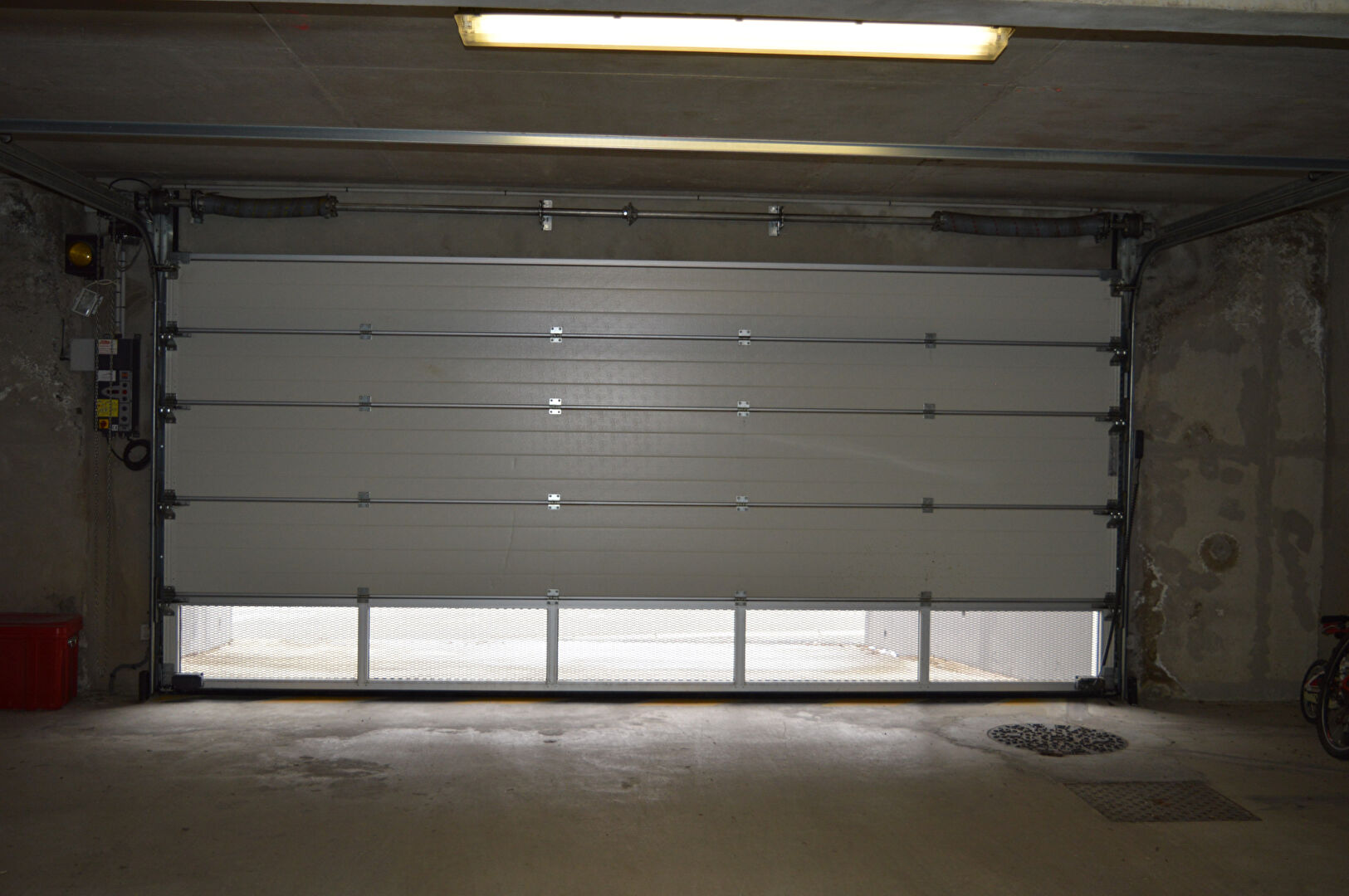 Photo PARKING SOUTERRAIN - SAILLAGOUSE image 2/6