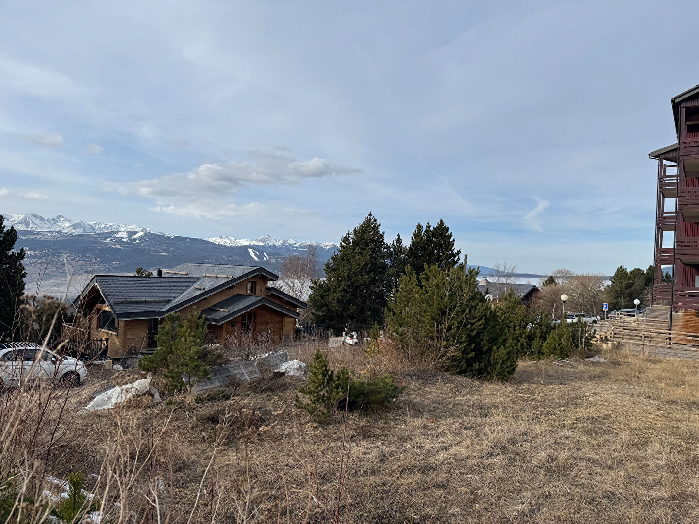 Photo Terrain pied de pistes - EYNE STATION image 3/4