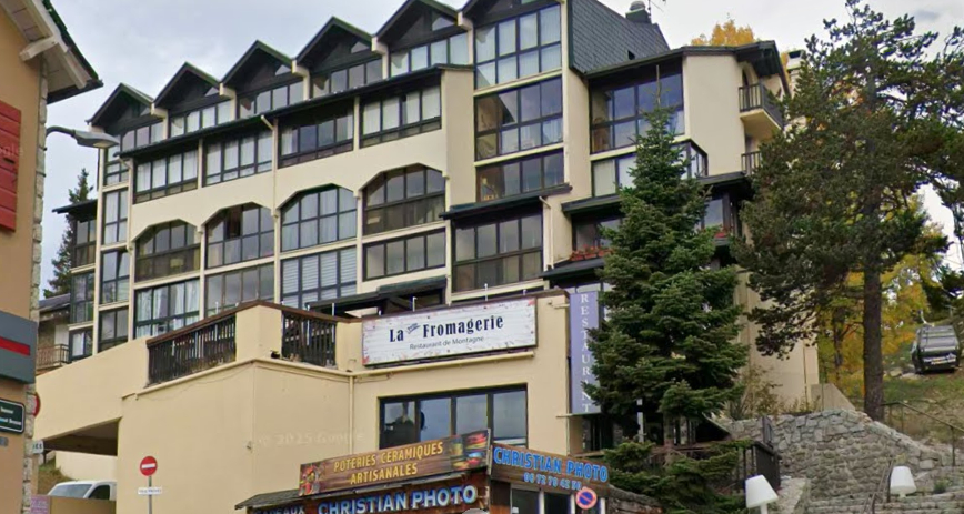 Locaux commerciaux + fond de commerce