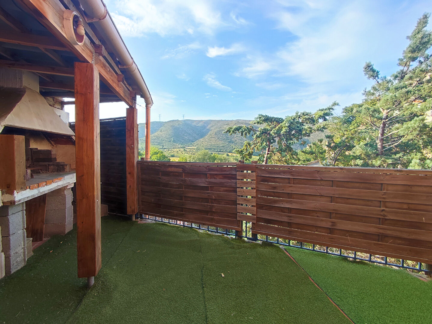 Photo LATOUR DE FRANCE , Maison de village de 6 pièces + garage image 4/6