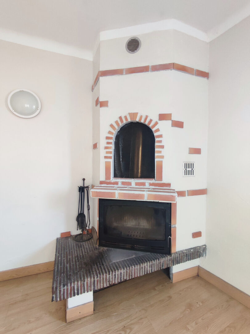 Photo LATOUR DE FRANCE , Maison de village de 6 pièces + garage image 6/6