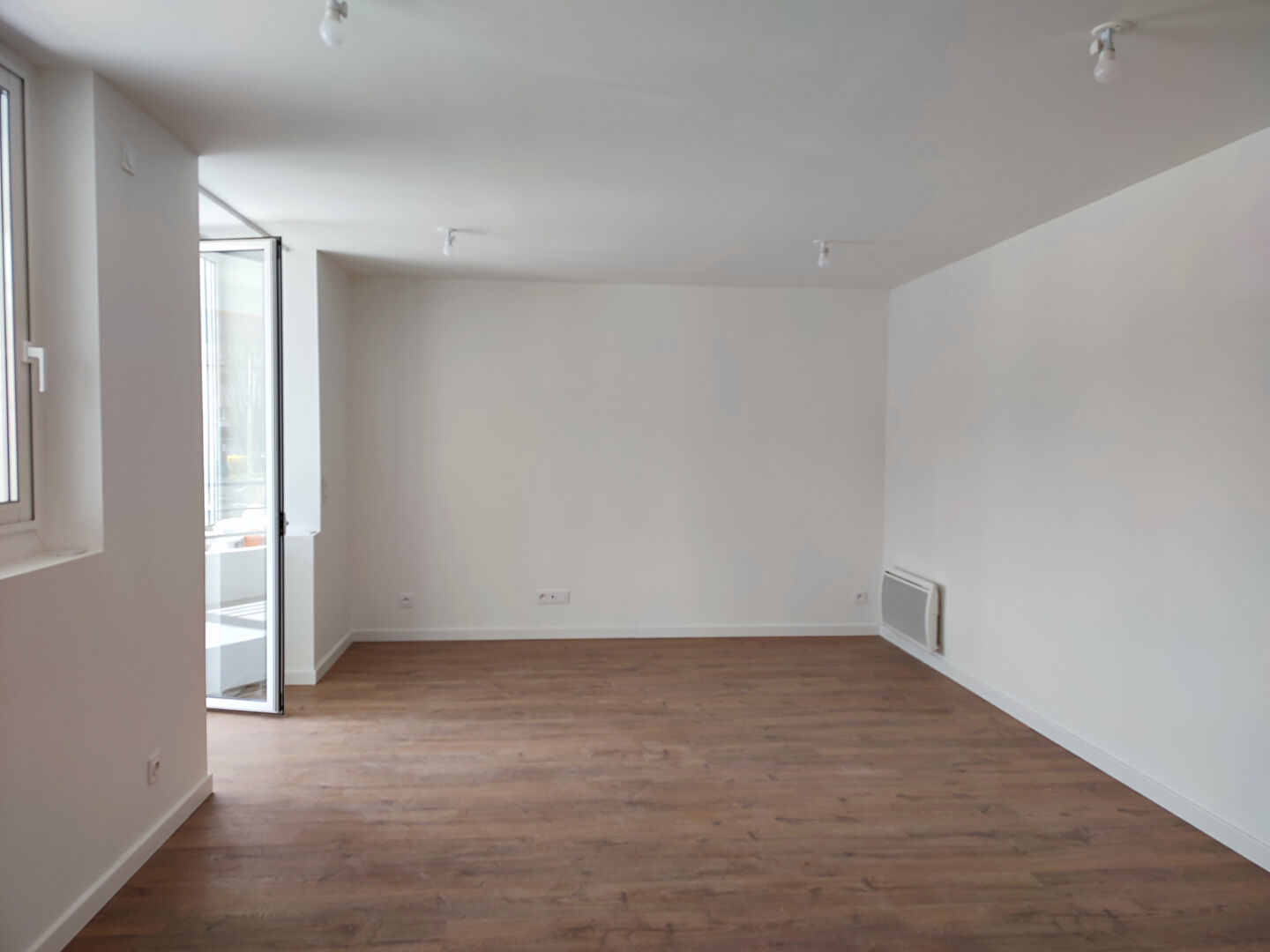 Photo Appartement 4 pièces entièrement rénové image 2/6