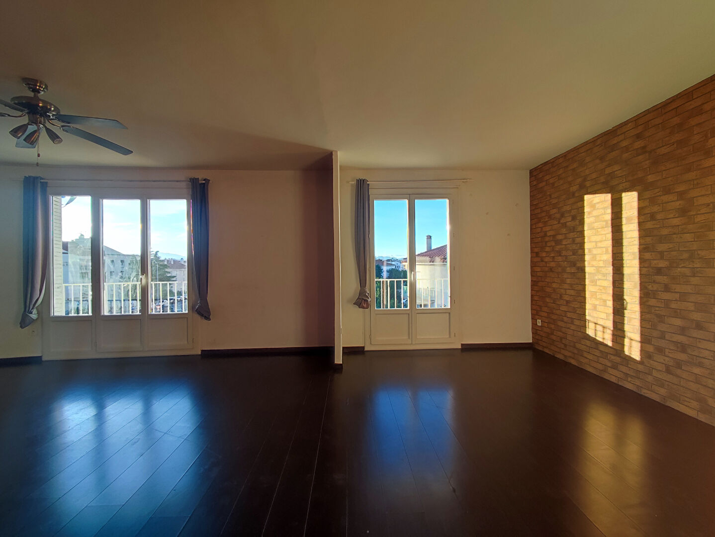 Photo Appartement 4 pièce(s) 87.73 m2 + Balcon + parking image 2/6