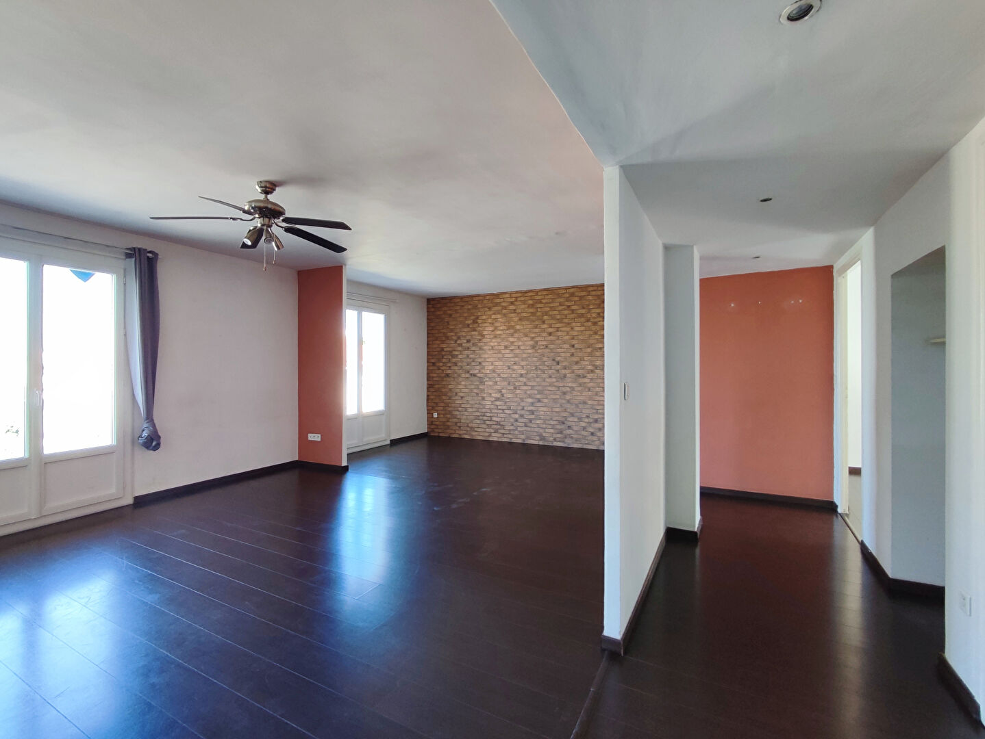 Photo Appartement 4 pièce(s) 87.73 m2 + Balcon + parking image 3/6