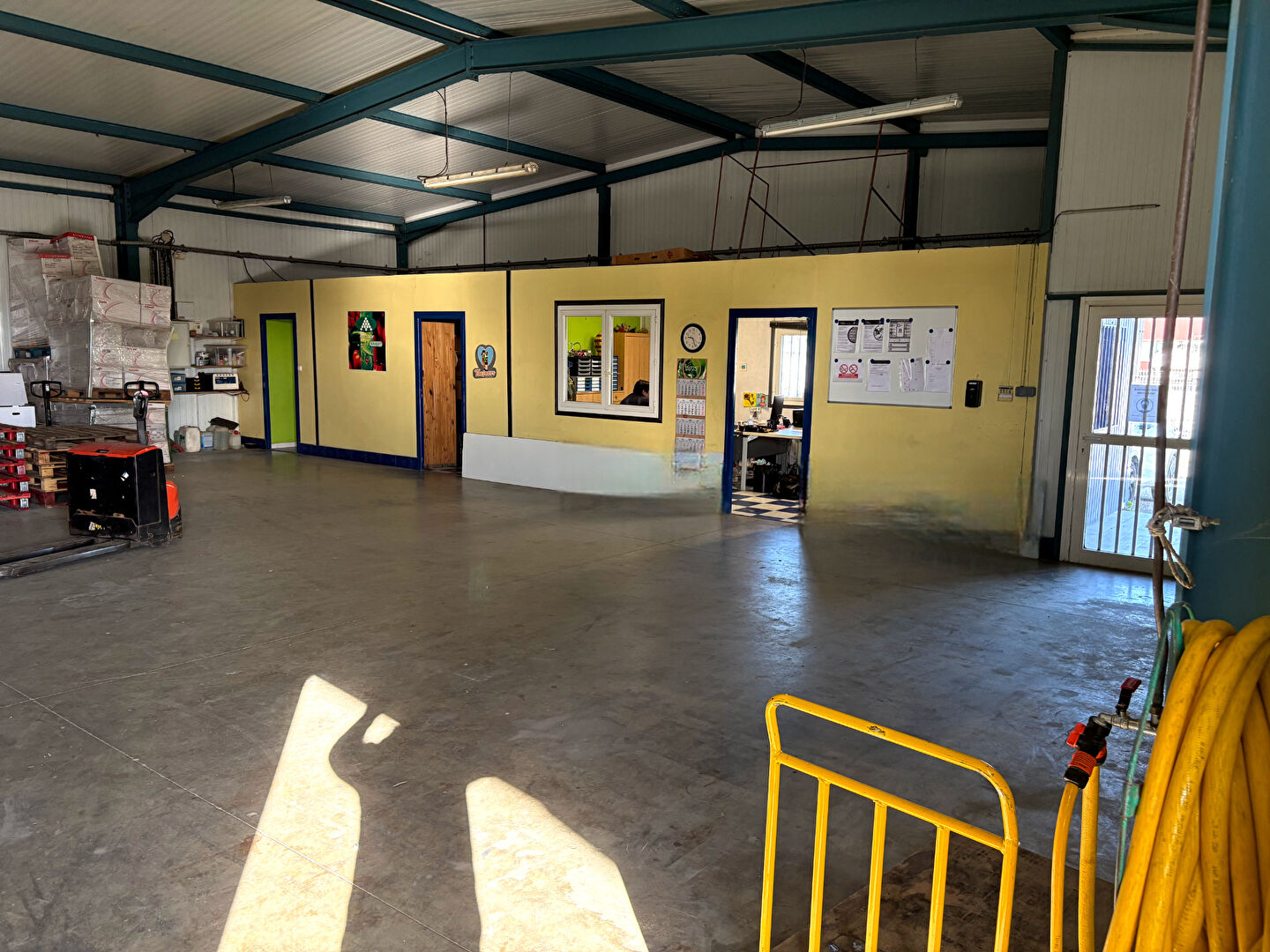 Entrepôt - Local Commercial  - ZAE  Sainte Eugenie  - LE SOLER