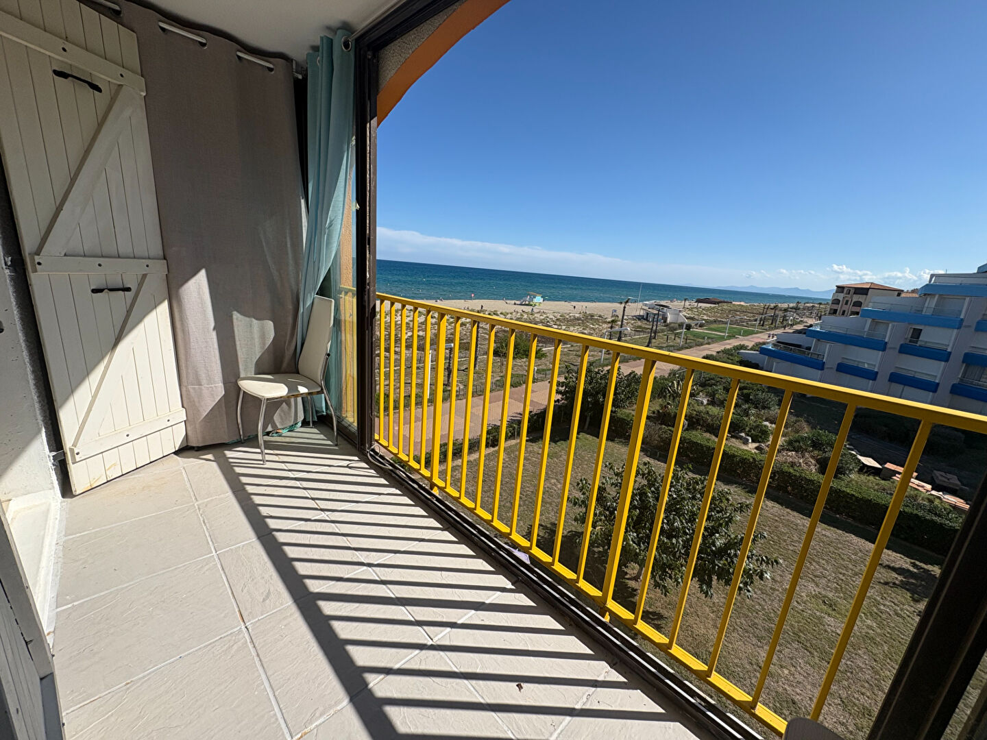 LE BARCARES - APPARTEMENT F2 + MEZZANINE + GARAGE avec LOGGIA VUE MER