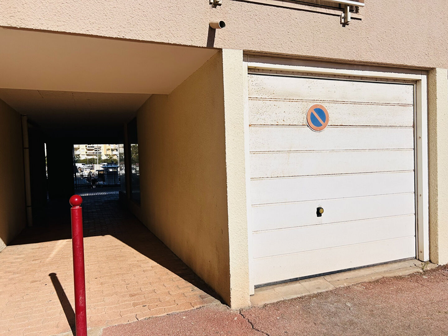 EXCLUSIVITE ! GARAGE + LOCAL COMMERCIAL