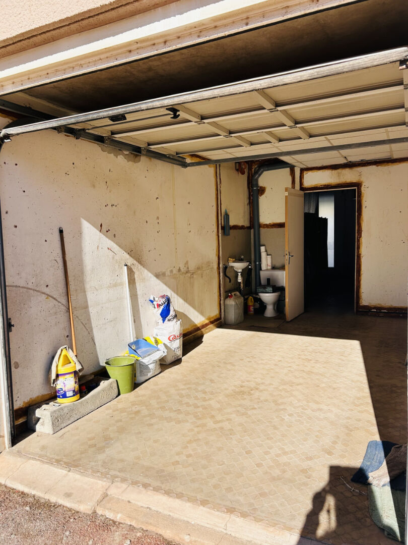 Photo EXCLUSIVITE ! BOX + LOCAL image 5/6