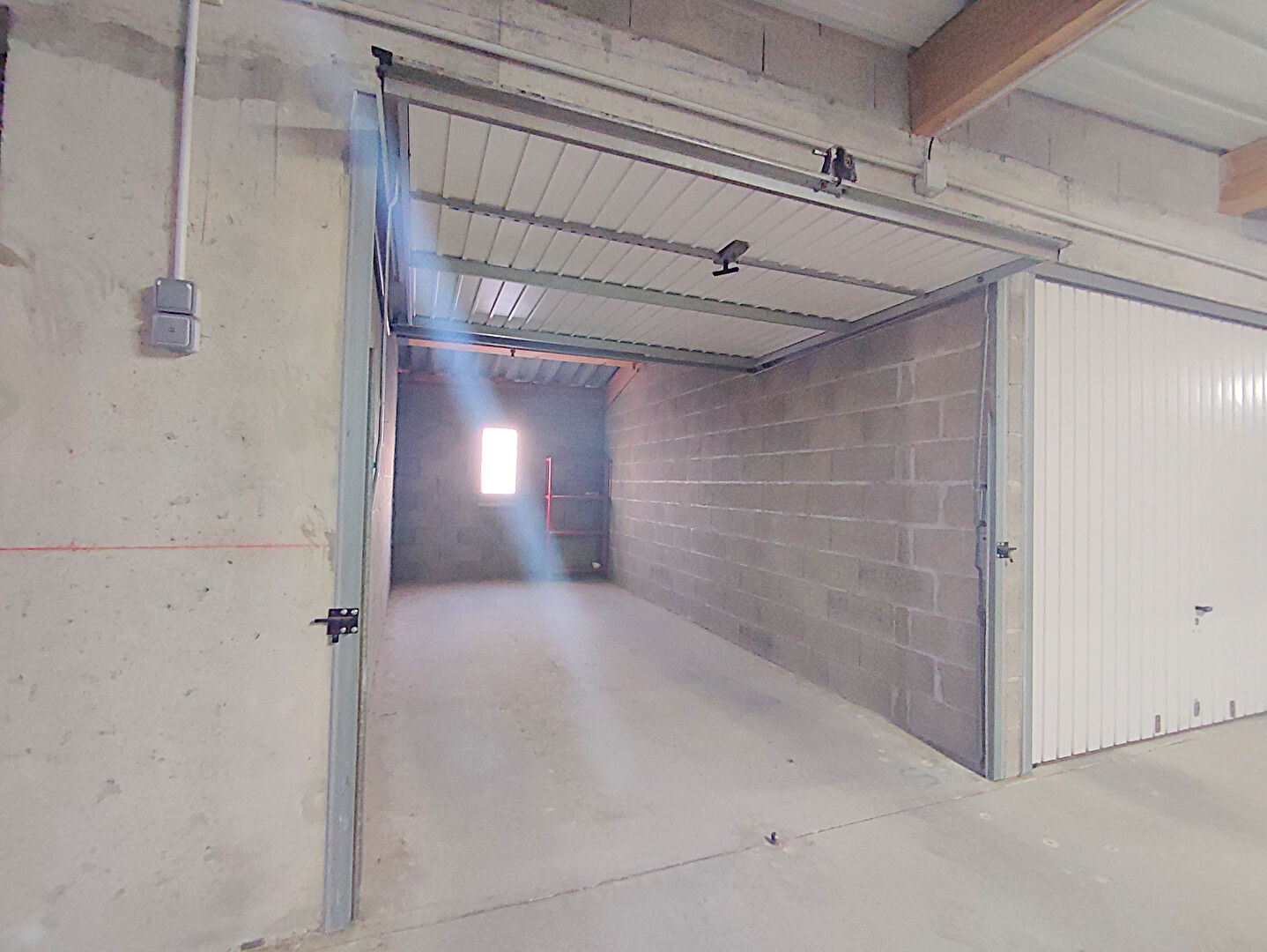 Photo Parking / box  13.78 m2 image 2/3