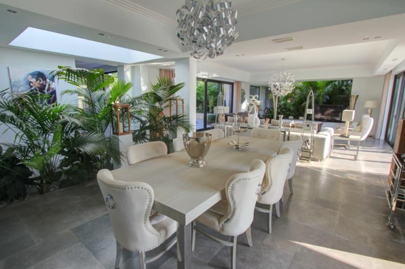 Photo VILLA LUXUEUSE DE PLAIN PIED AVEC 5 PIECES VUE MER, A PIED DES PLAGES DE GRIMAUD image 5/6