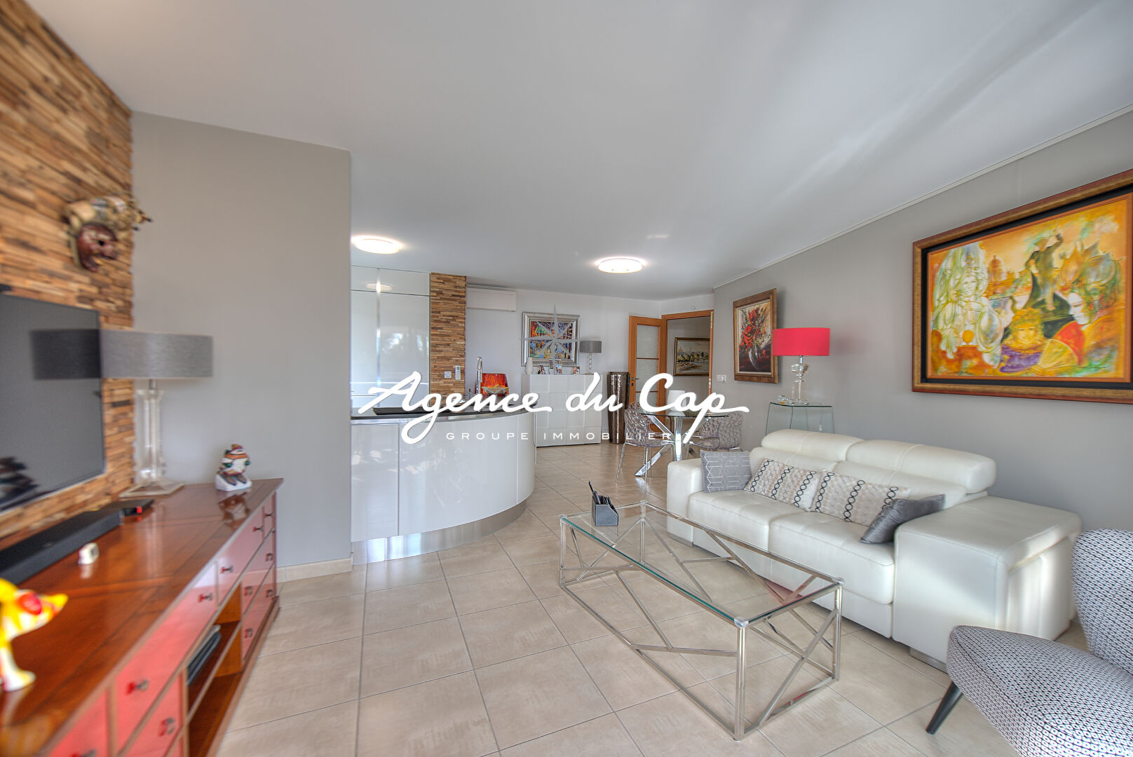 Photo SAINT RAPHAEL BORD DE MER APPARTEMENT 3 pièce(s) 88 m2 VUE MER image 2/6